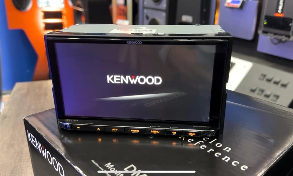 Kenwood Excelon DMX958XR unboxing, boot up time, Initial setup, start up, Apple CarPlay XR features